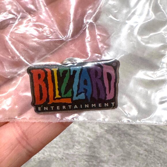 Blizzard Diversity Rainbow Pin *EMPLOYEE ONLY* Blizzcon 2017-2018 - Picture 1 of 1